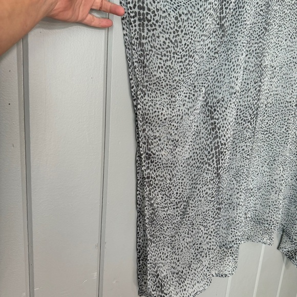 Adrienne  Oversized Top Kaftan V Neck Tunic Animal Print Chiffon Size Large - Picture 2 of 9